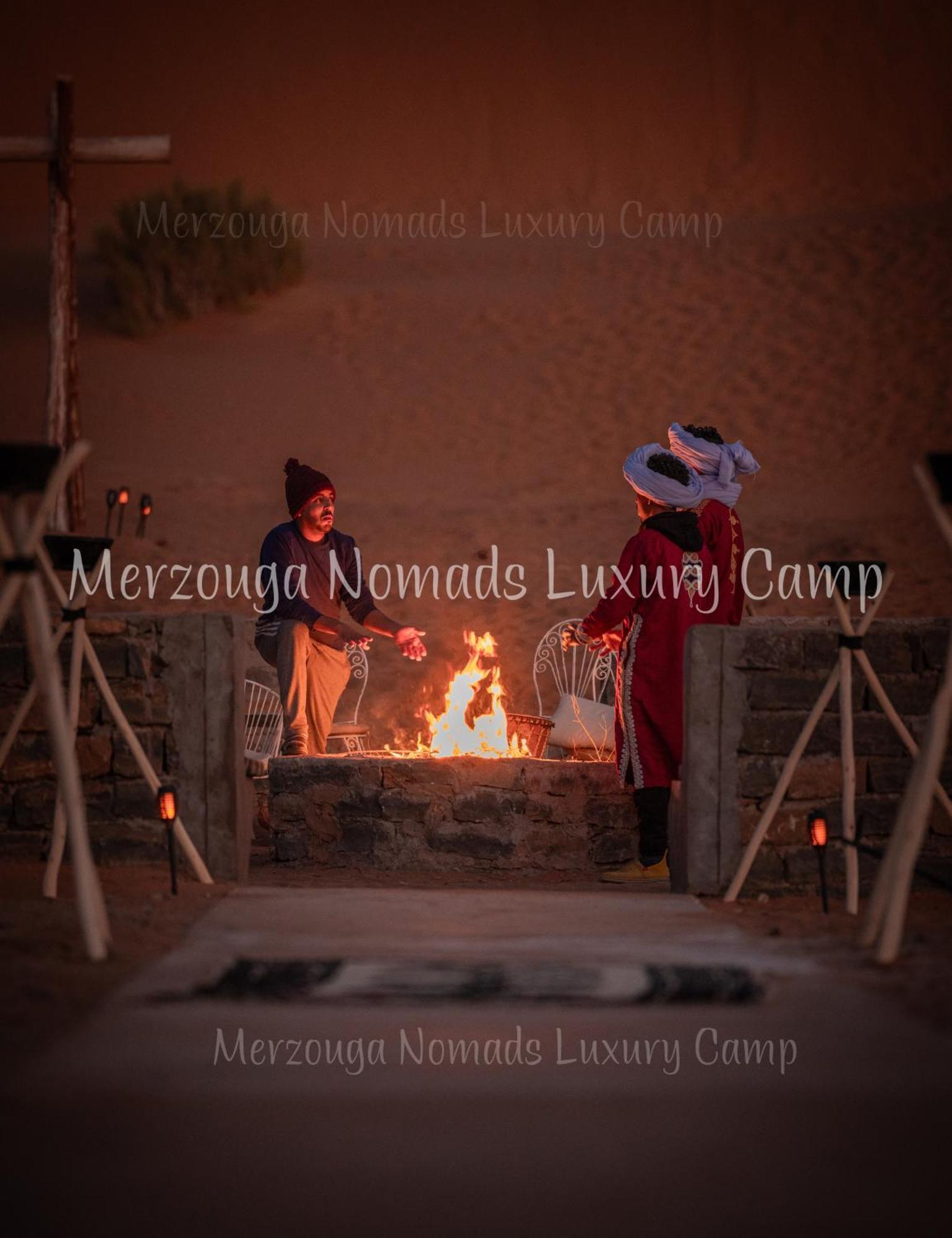 Merzouga Nomads Luxury Camp Bagian luar foto