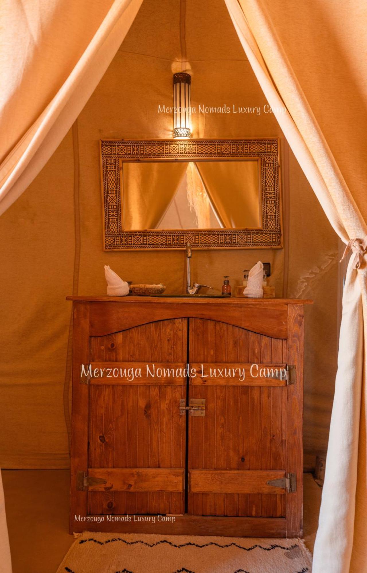 Merzouga Nomads Luxury Camp Bagian luar foto