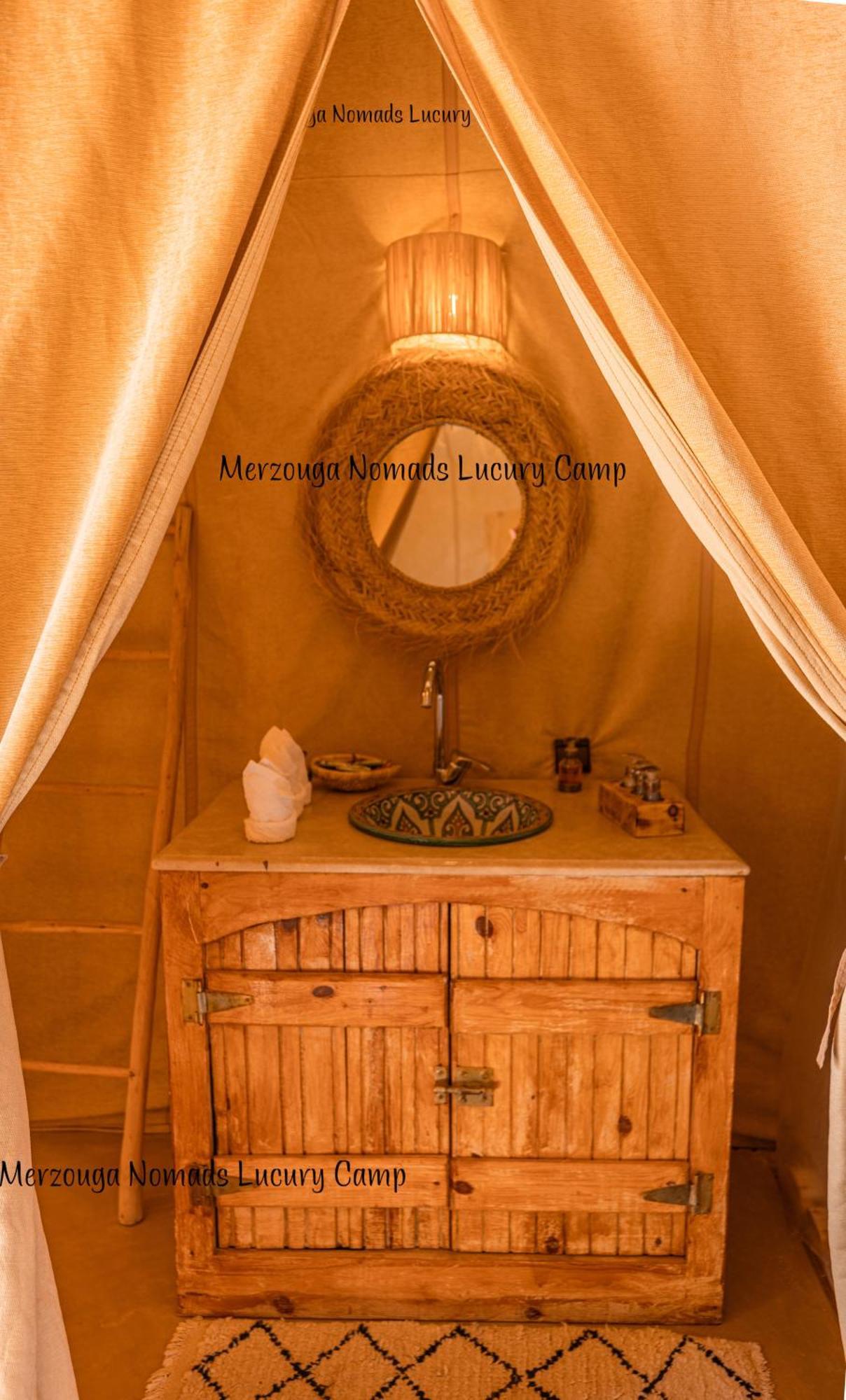 Merzouga Nomads Luxury Camp Bagian luar foto