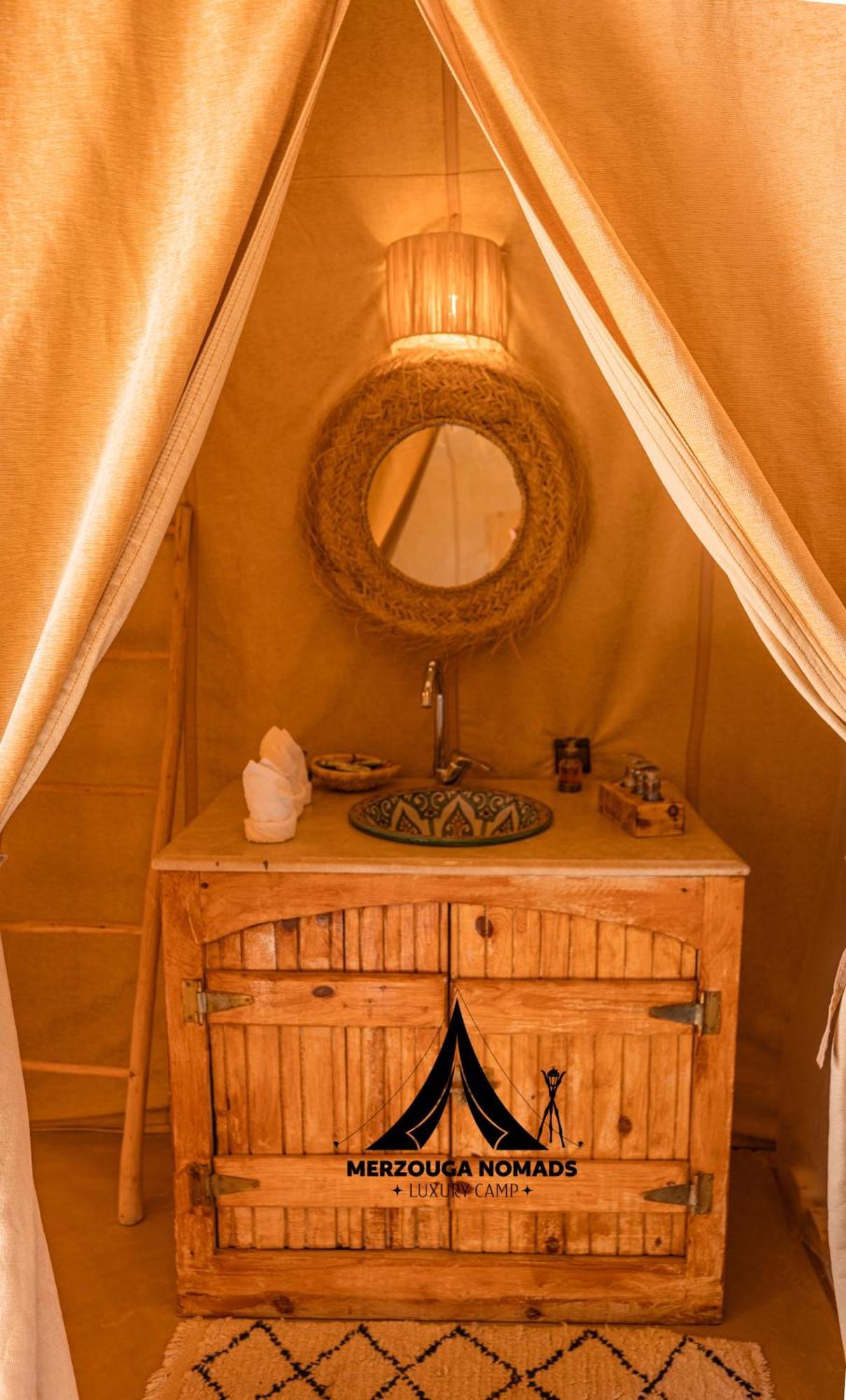 Merzouga Nomads Luxury Camp Bagian luar foto
